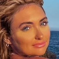 alexiswyborny Alaston