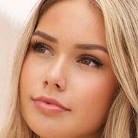 Alina (livewithaliina) Alaston