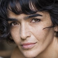 Ana Kavalis Alaston