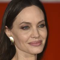 Angelina Jolie Alaston