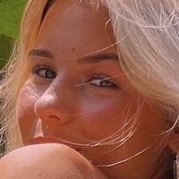 Ariana White Alaston