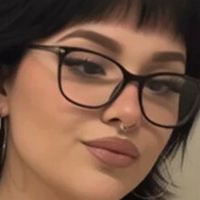 Aurora Dovely Alaston