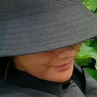 Aybüke Pusat Alaston