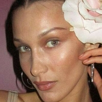 bellahadid Alaston