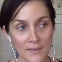 Carrie-Anne Moss Alaston