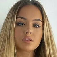 Chloe Xo Nicole Alaston