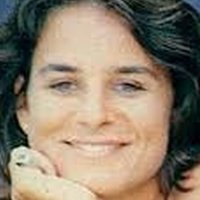 Cláudia Magno Alaston