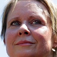 Cynthia Nixon Alaston
