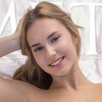 Dana Delight Alaston