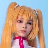 Dosya Gasai/Tsuki.Des Alaston