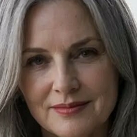 Elegant Edith Alaston