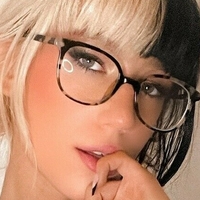 ellawearspradafree Alaston
