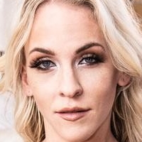 Fitnessmodelmomma Alaston