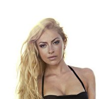 Hadise Acikgoez Alaston