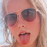 Hailee & Kendra Alaston