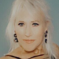 hannahandsuzie Alaston