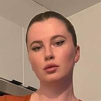 Ireland Baldwin Alaston