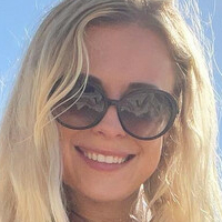 Jetting Julia Alaston