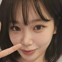 Kim Chaewon Alaston