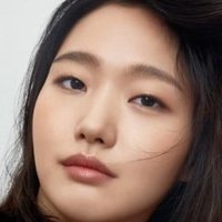 Kim Go-Eun Alaston