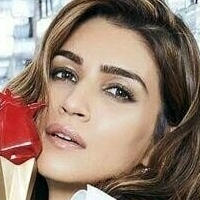 Kriti Sanon Alaston