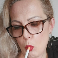 lady.smoker.queen Alaston