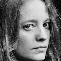 Leonie Benesch Alaston