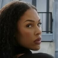 Liz Cambage Alaston