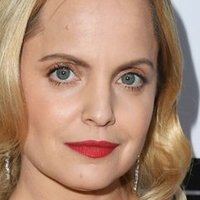 Mena Suvari Alaston