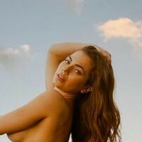 Nágela Barros Alaston