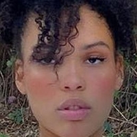Nara Aziza Alaston
