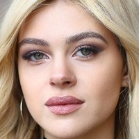 Nicola Peltz Alaston