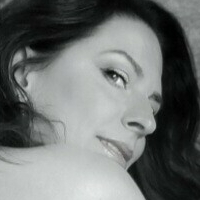 Nikki Dial Alaston