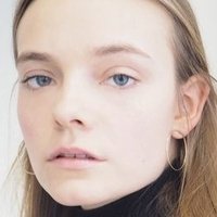 Nimue Smit Alaston