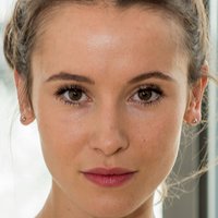 Peri Baumeister Alaston