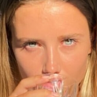Polina Malinovskaya Alaston