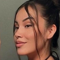 reneelushxo Alaston