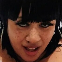 Roxi Red Alaston