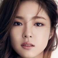 Shin Se-kyung Alaston