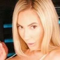 thelauraskyeofficial Alaston