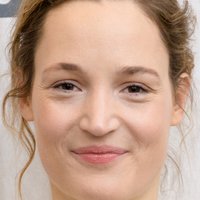 Vicky Krieps Alaston
