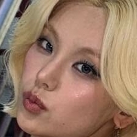 Yeji - ITZY (예지, Hwang Ye-ji) Alaston